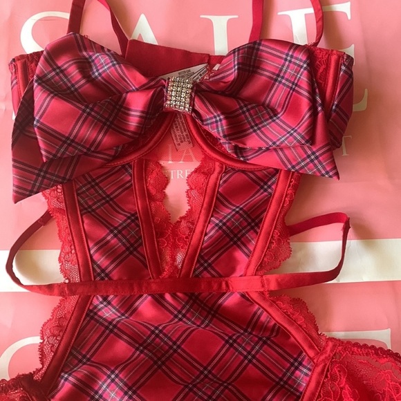 Victoria’s Secret lingerie garter bodysuit teddy - Picture 3 of 8